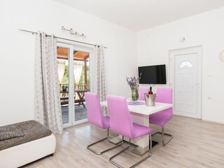 Apartment Raslina Features 18