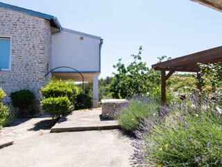 Apartment Raslina Features 32