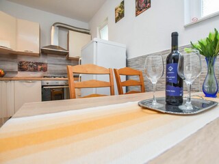 Apartment Turanj Features 14