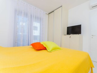 Apartment Okrug Donji Features 2