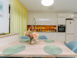 Apartment Okrug Donji Features 14