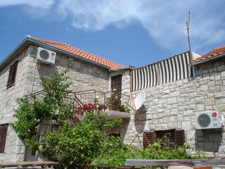 Apartment Postira Features 11