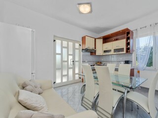 Holiday house Dicmo Features 18