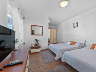Holiday house Dicmo Features 14