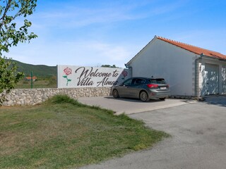 Holiday house Dicmo Features 25