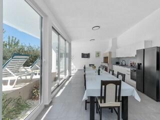 Holiday house Dicmo Features 25