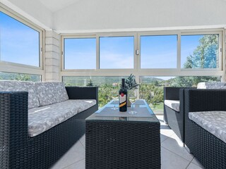 Holiday house Dicmo Features 48