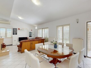 Holiday house Dicmo Features 60