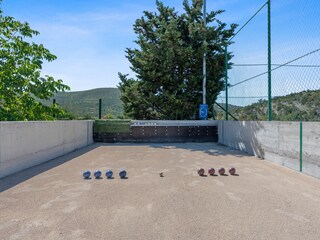 Holiday house Dicmo Features 1