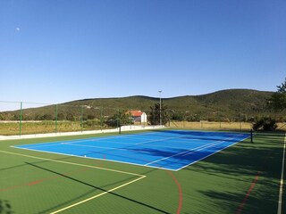 Holiday house Dicmo Features 27