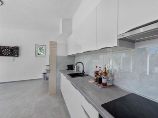 Holiday house Dicmo Features 52