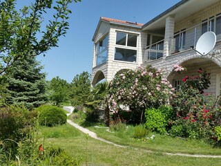 Holiday house Dicmo Features 73