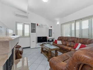 Holiday house Dicmo Features 80