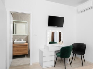 Ferienhaus Srima Ausstattung 24