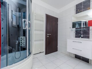 Apartment Slatine Ausstattung 21