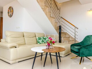 Apartment Okrug Donji Features 21