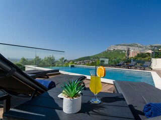 Holiday house Solin Features 3