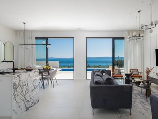 Holiday house Okrug Gornji Features 14