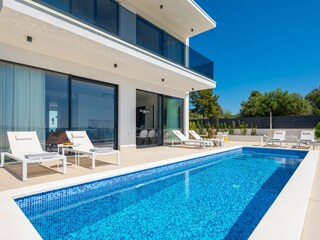 Holiday house Okrug Gornji Features 27