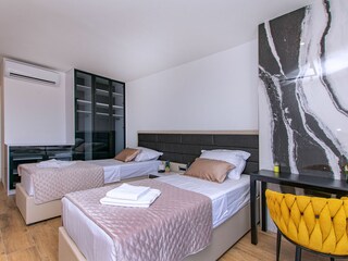 Ferienhaus Jesenice bei Dugi Rat Ausstattung 24