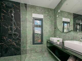 Holiday house Jesenice bei Dugi Rat Features 64