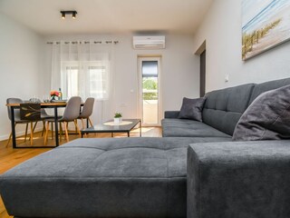 Apartment Okrug Donji Features 4