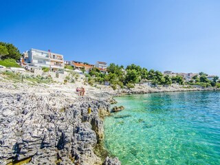 Apartment Okrug Gornji Features 12