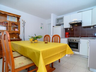 Apartment Okrug Gornji Features 14