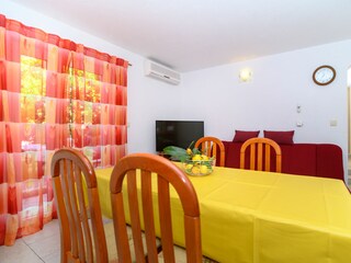 Apartment Okrug Gornji Features 14