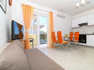 Apartment Okrug Gornji Features 11