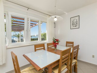 Apartment Okrug Gornji Features 13