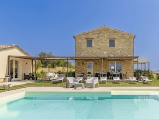 Villa Marken Outdoor Recording 1