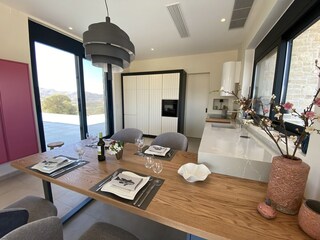 Villa EvAndreas - Küche - Esszimmer