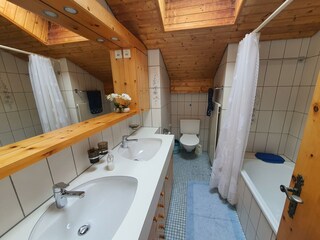 Badezimmer im 1.OG