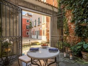 300 m² Ferienwohnung ∙ 3 Schlafzimmer ∙ 6 Gäste