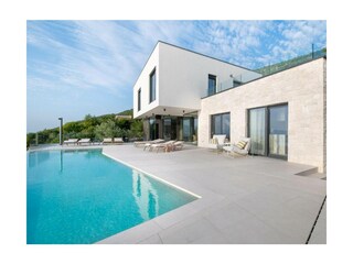 Ferienwohnung Ravni Außenaufnahme 11