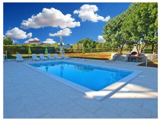 Ferienwohnung Raša Außenaufnahme 16