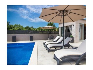 Ferienwohnung Raša Außenaufnahme 2