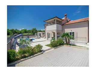 Ferienwohnung Raša Außenaufnahme 6