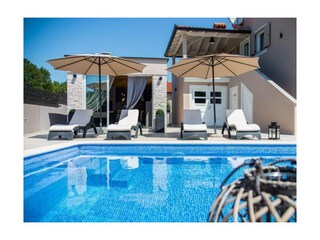 Ferienwohnung Raša Außenaufnahme 38