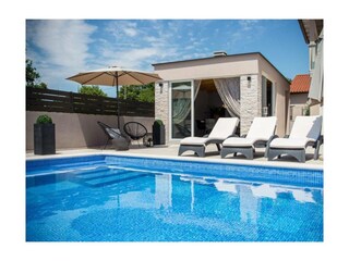 Ferienwohnung Raša Außenaufnahme 40