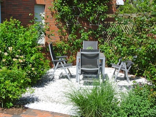 Gartenterrasse 2