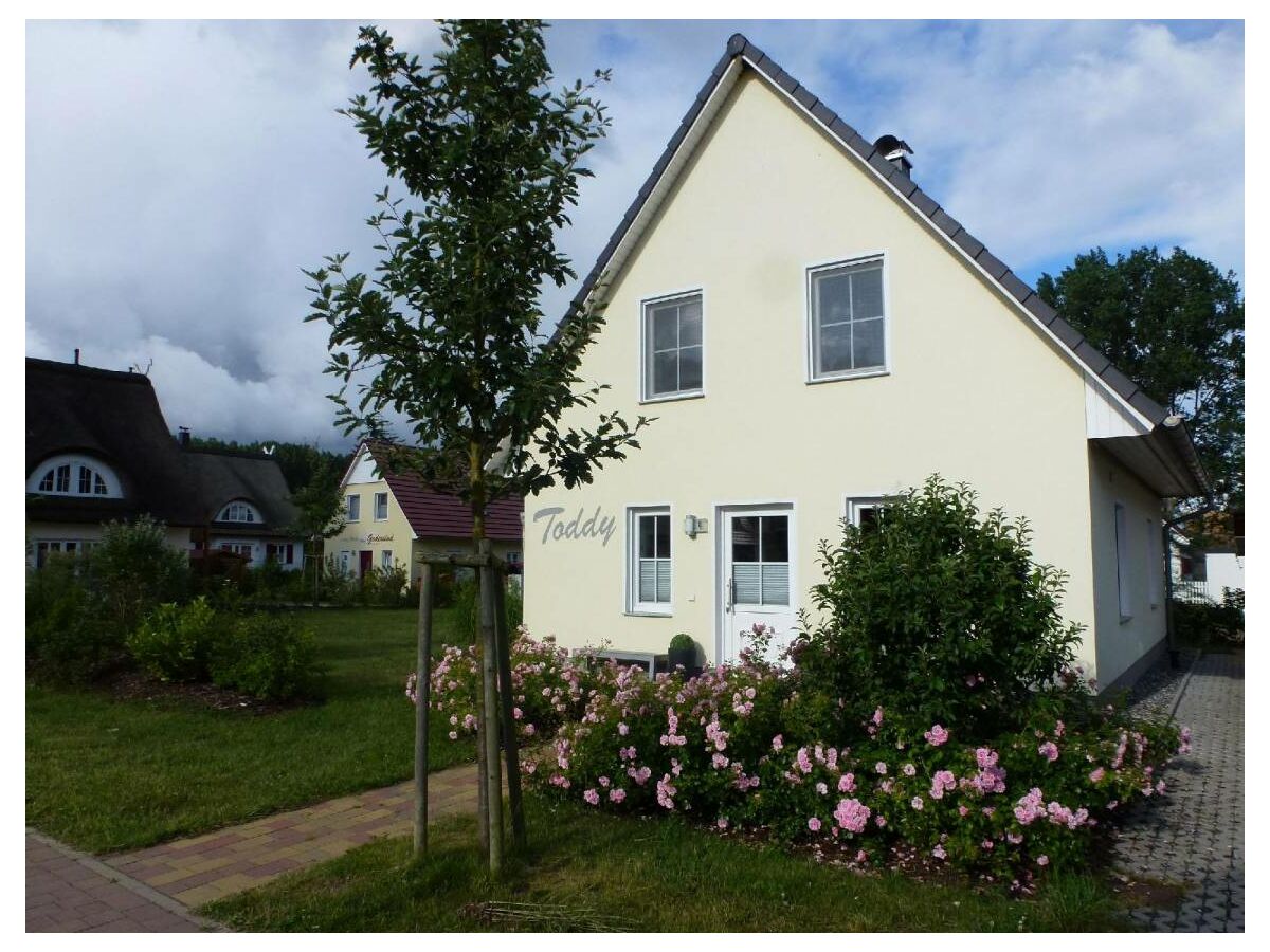 Ferienwohnung Glowe Außenaufnahme 1