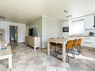 Wohnzimmer, Essbereich, Küche