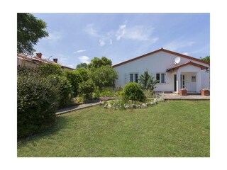 Ferienwohnung Raša Außenaufnahme 3