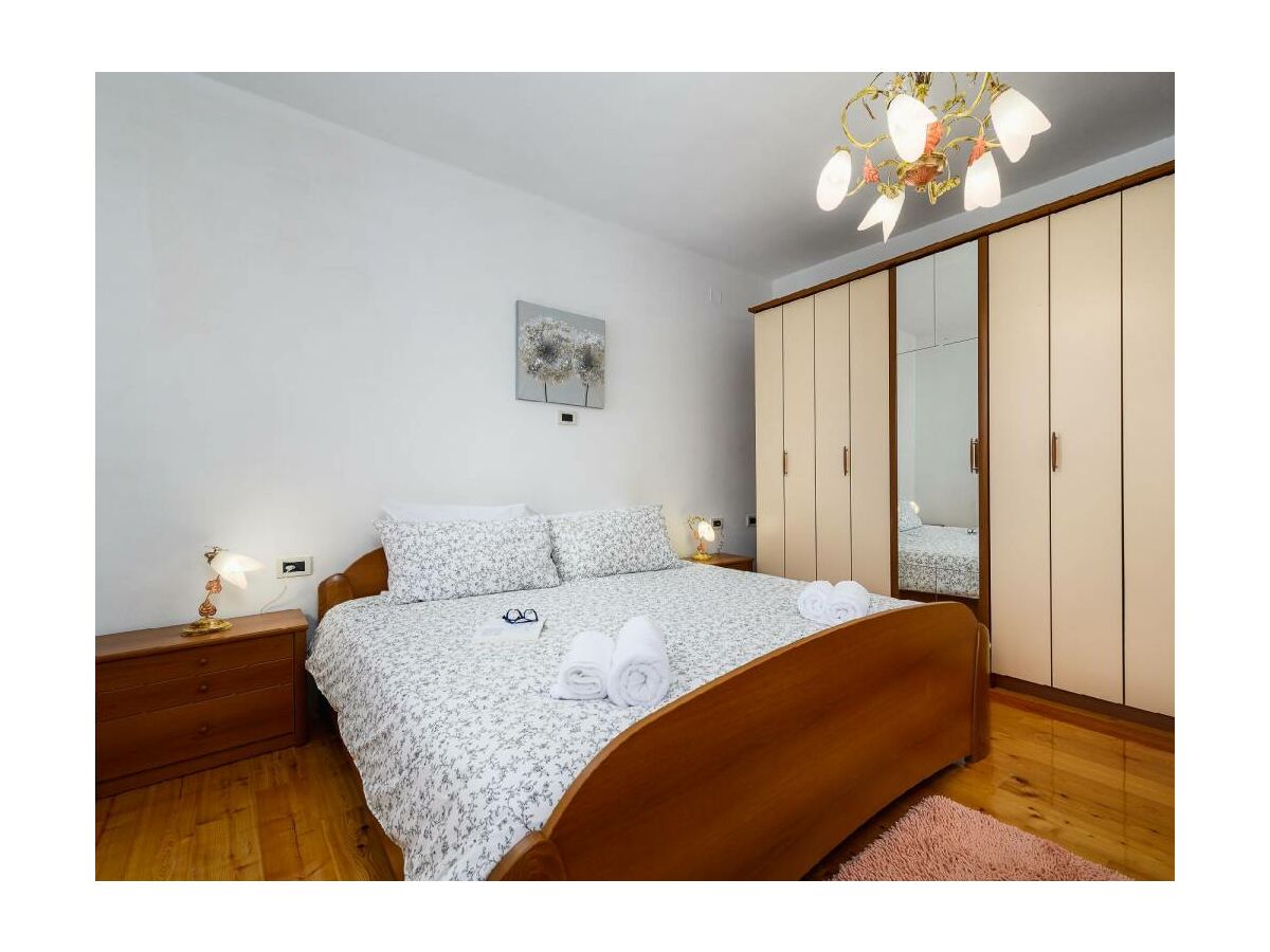 Ferienwohnung Paradiž Außenaufnahme 39