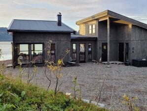 5 Sterne Ferienhaus in stokmarknes - Straumsjøen - image1