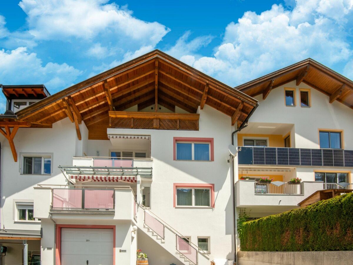 Appartement Strengen am Arlberg Buitenaudio-opname 1