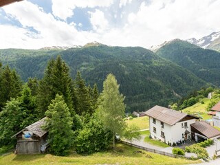 Appartement Strengen am Arlberg Buitenaudio-opname 6