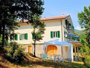 Villa Geräumiges Ferienhaus in Sesta Godano mit Garten - Borghetto di Vara - image1